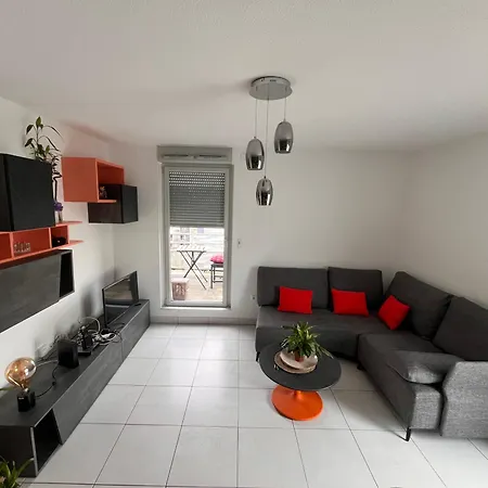 Privee Avec Bureau *